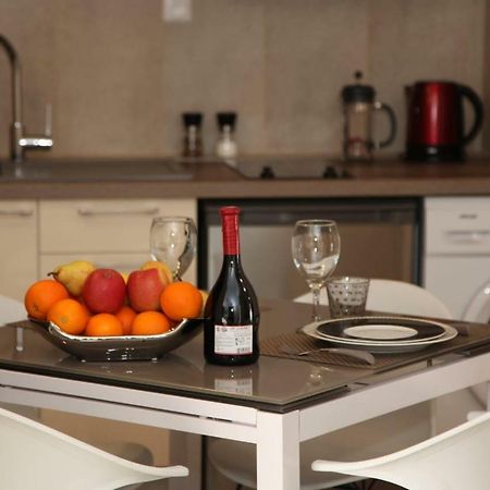 Stylish 2 Room Flat 60 Meters To The Beach Νίκαια Εξωτερικό φωτογραφία