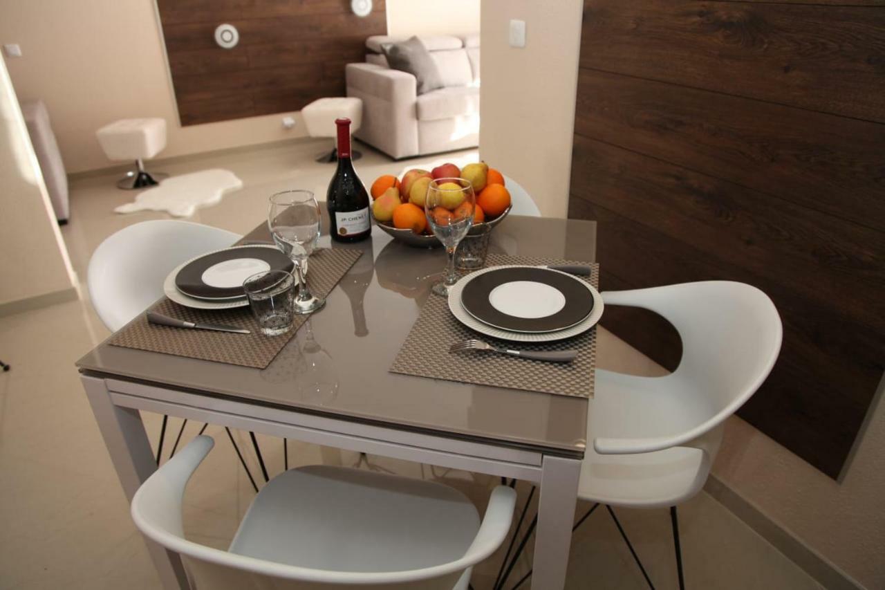 Stylish 2 Room Flat 60 Meters To The Beach Νίκαια Εξωτερικό φωτογραφία